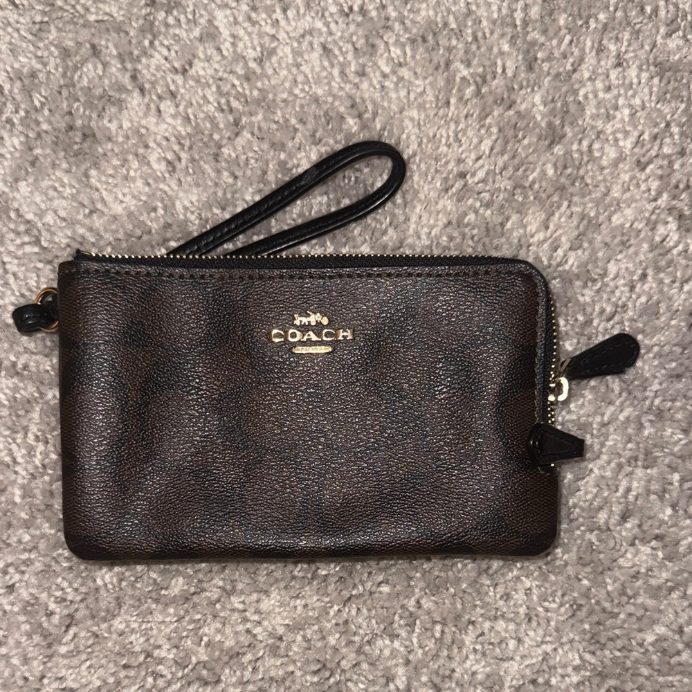 Coach Signature Jacquard Wristlet - Picture 7 of 9
